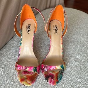 Mossimo Flower Colorful Heels